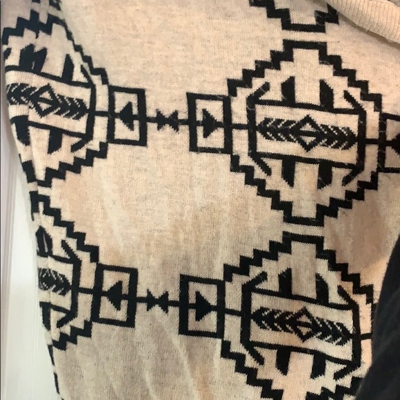 Cream and Black Colored Open Cardigan - Picture 2 of 4